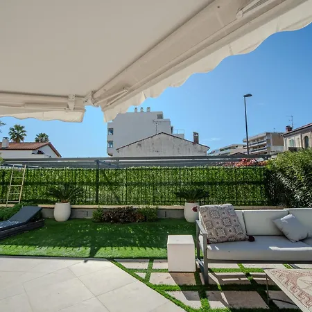Proche Croisette Et Plages - 2 Pieces Avec Terrasse, Jardin Prive Et Parking Apartmán *